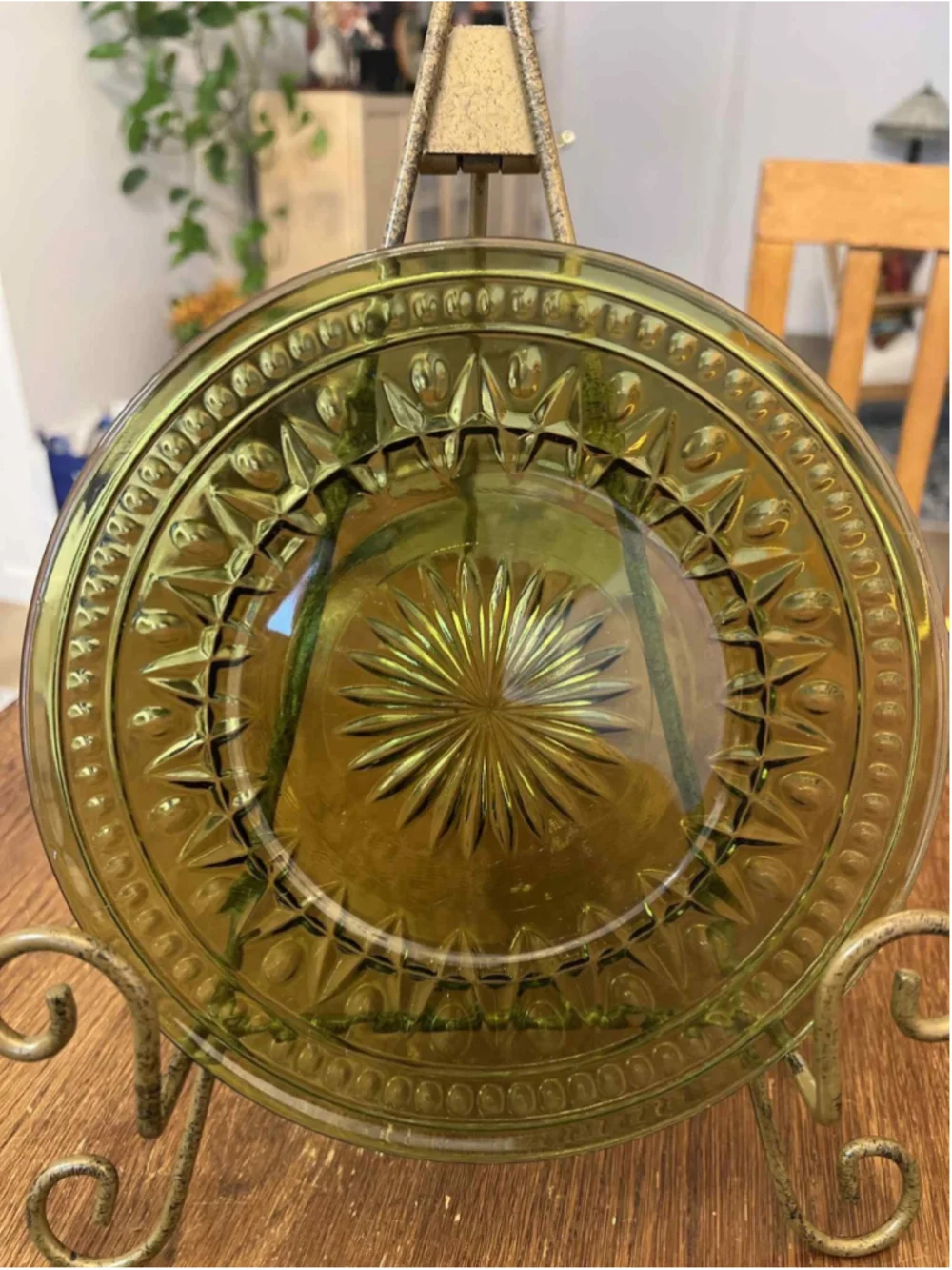 Vintage Green Depression Glass Plates – Set of 3 Starburst Pattern **READ**